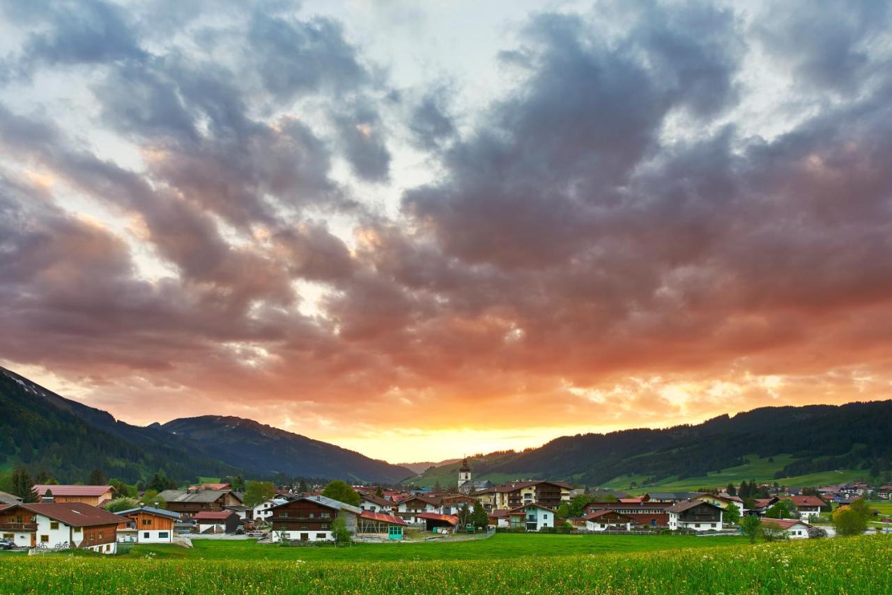 Hotel Hohenfels Tannheim Esterno foto
